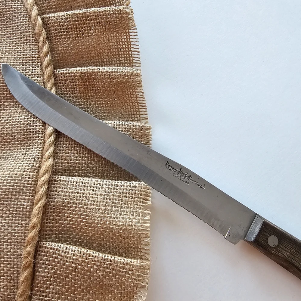 Vintage 1960 Regent Sherwood Knife Slicing Carving Serrated 8